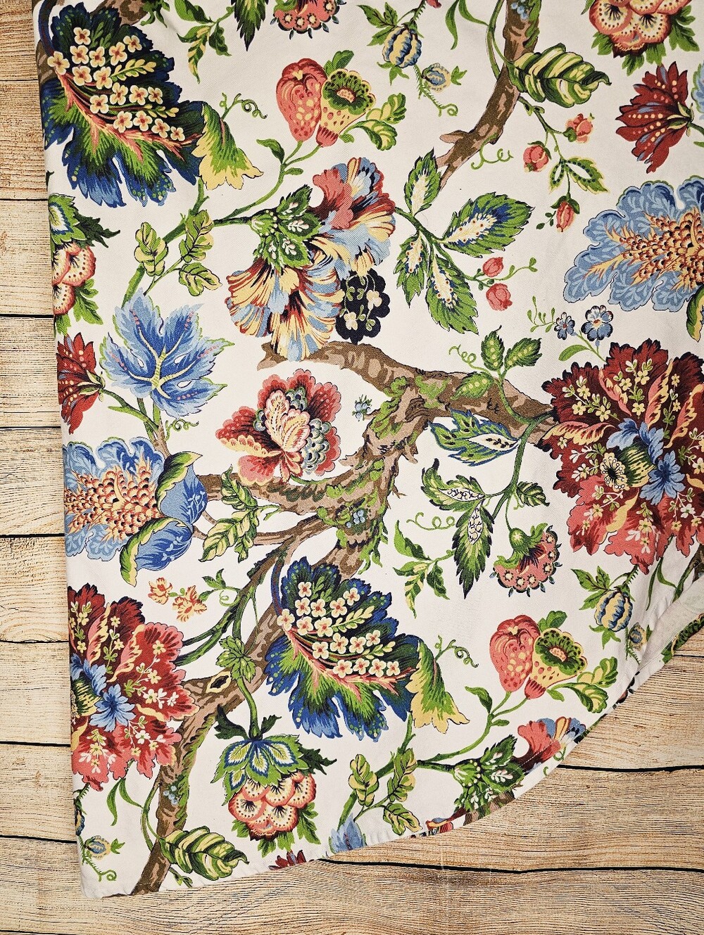 Williams-Sonoma Whippoorwill Summer 70" Round Tablecloth